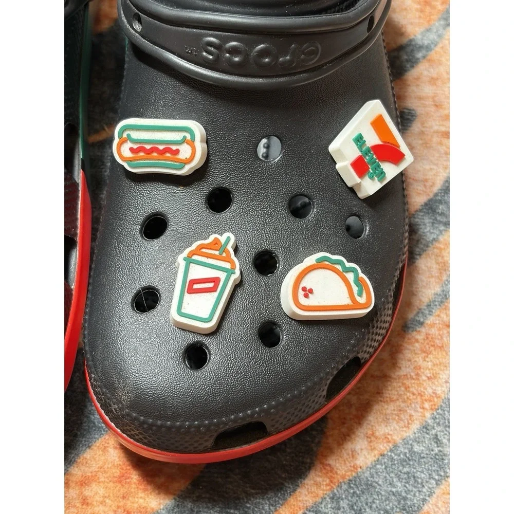 7-Eleven x Crocs Classic Clog 'Black' Men's Size 11, With (8) Charms